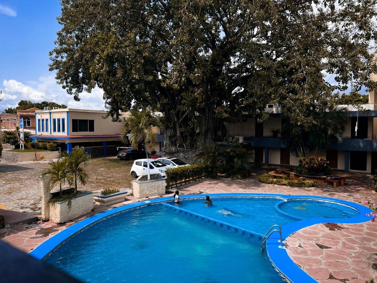 Hotel Gina Tecomán Εξωτερικό φωτογραφία