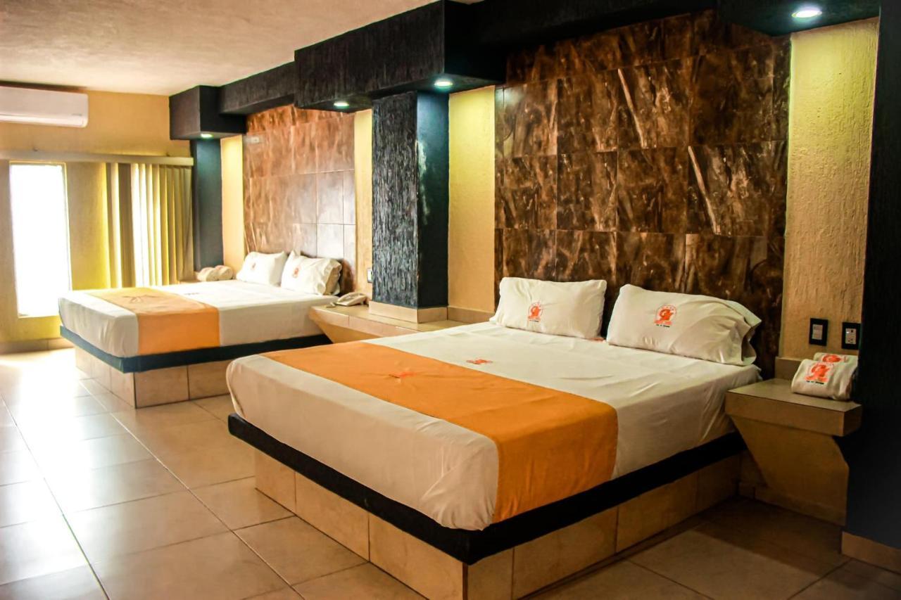Hotel Gina Tecomán Εξωτερικό φωτογραφία